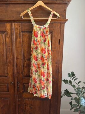 Gianni Bini Floral Pleated Midi Dress Scoop Neck Flowy Spring Summer